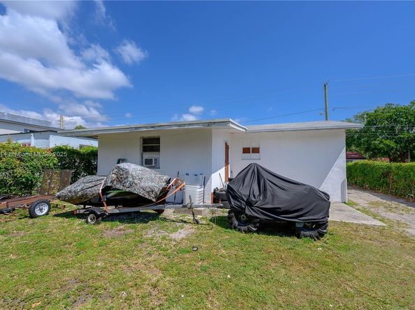 144 NW 53rd St, Miami FL 33127
