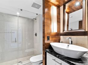 6801 Collins Ave 818, Miami Beach FL 33141