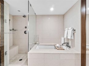 6801 Collins Ave 818, Miami Beach FL 33141