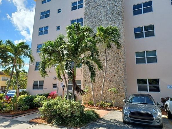 1830 Dixieanna St 606, Hollywood FL 33020