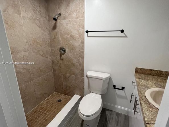 2050 SW 122nd Ave 22, Miami FL 33175