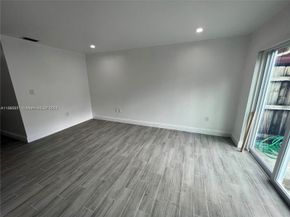 2050 SW 122nd Ave 22, Miami FL 33175