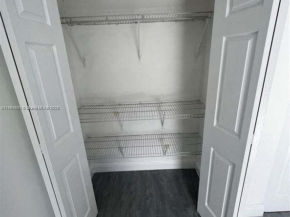 2050 SW 122nd Ave 22, Miami FL 33175