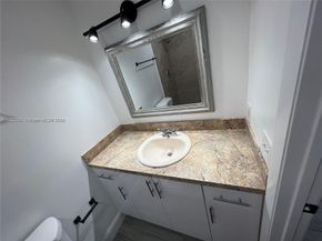 2050 SW 122nd Ave 22, Miami FL 33175