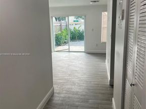 2050 SW 122nd Ave 22, Miami FL 33175