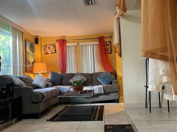 1540 NE 176th St, North Miami Beach FL 33162