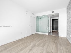 460 NE 28th St 3907, Miami FL 33137