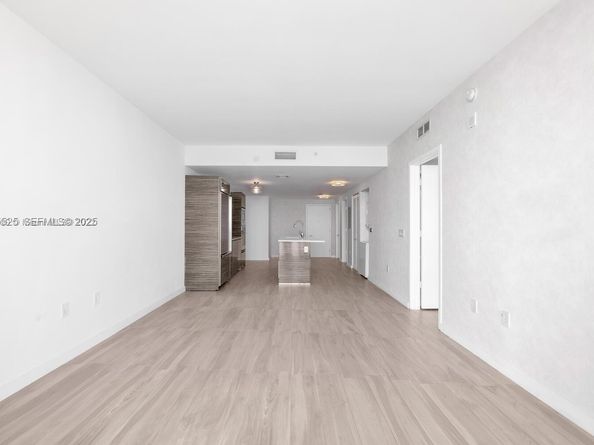 460 NE 28th St 3907, Miami FL 33137