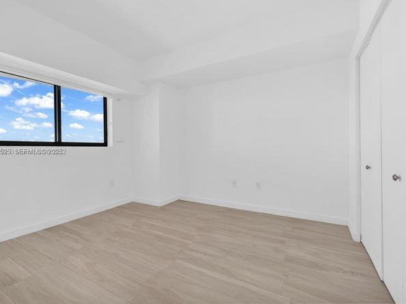 460 NE 28th St 3907, Miami FL 33137