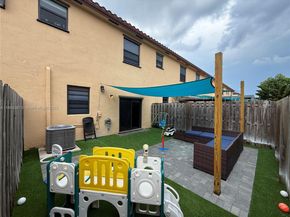 3360 SE 1st St, Homestead FL 33033