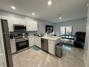 3360 SE 1st St, Homestead FL 33033