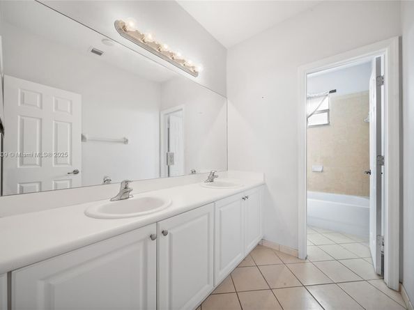 3641 NE 4th St, Homestead FL 33033