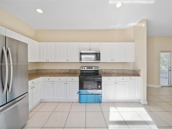 3641 NE 4th St, Homestead FL 33033