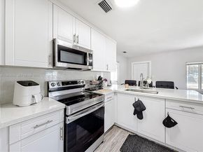 1751 NW 76th St, Miami FL 33147