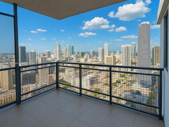 350 S Miami Ave 3811, Miami FL 33130
