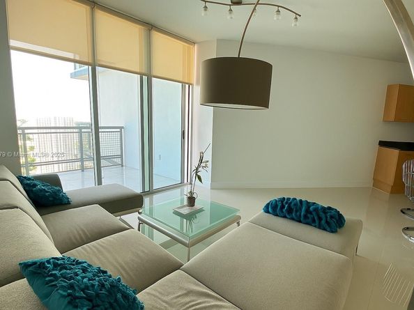 350 S Miami Ave 3811, Miami FL 33130