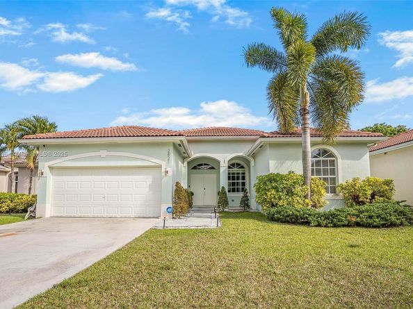 2821 Augusta Dr, Homestead FL 33035