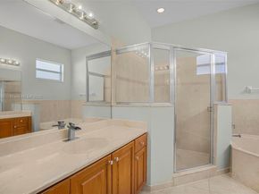 2821 Augusta Dr, Homestead FL 33035