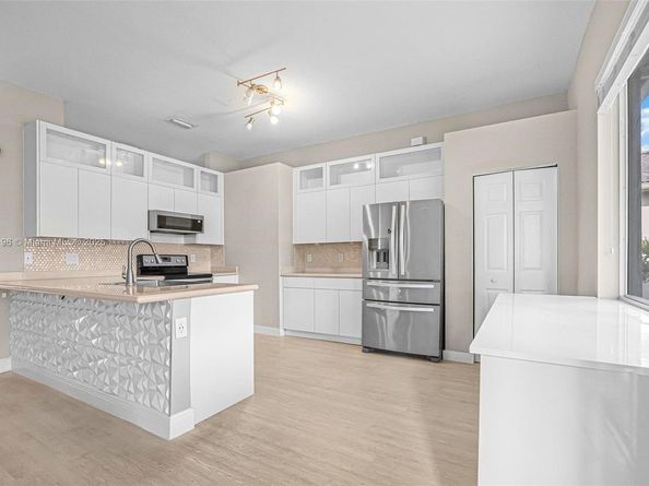 2821 Augusta Dr, Homestead FL 33035
