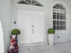 2821 Augusta Dr, Homestead FL 33035