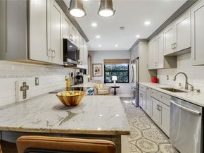 63 N Ironwood Way N, Palm Beach Gardens FL 33418