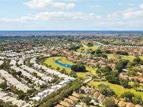 63 N Ironwood Way N, Palm Beach Gardens FL 33418