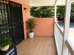 2260 W 53rd Pl 7, Hialeah FL 33016