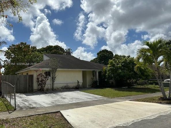 12320 SW 202nd Ter, Miami FL 33177