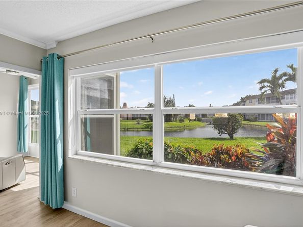 4706 NW 36th St 411, Lauderdale Lakes FL 33319