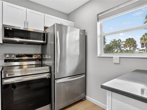 4706 NW 36th St 411, Lauderdale Lakes FL 33319