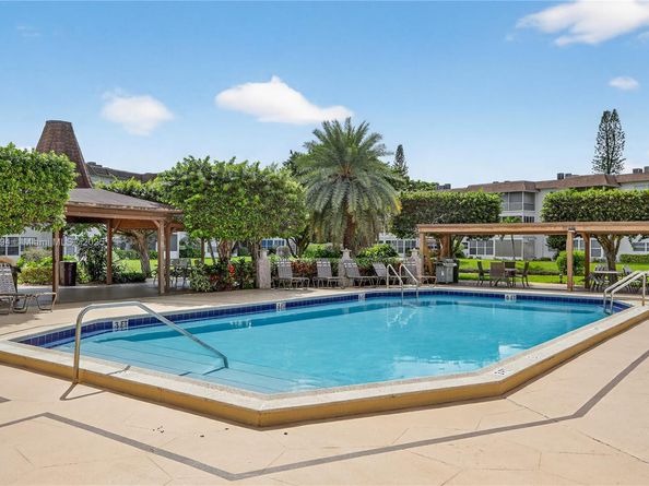 4706 NW 36th St 411, Lauderdale Lakes FL 33319