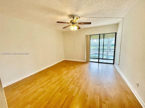 2320 S Cypress Bend Dr 204, Pompano Beach FL 33069