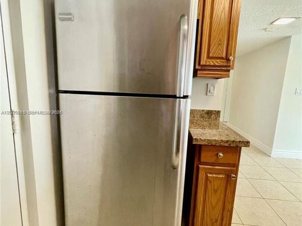 2320 S Cypress Bend Dr 204, Pompano Beach FL 33069