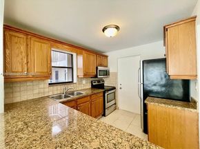 2320 S Cypress Bend Dr 204, Pompano Beach FL 33069