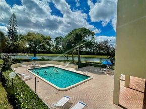 2320 S Cypress Bend Dr 204, Pompano Beach FL 33069