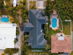 2740 NE 16th St, Pompano Beach FL 33062