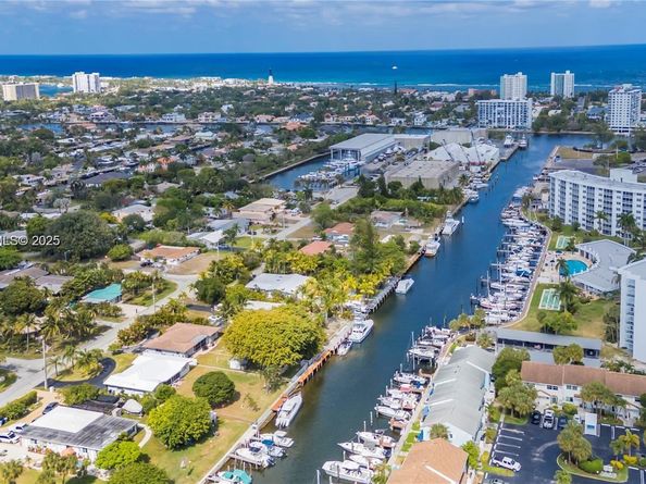 2740 NE 16th St, Pompano Beach FL 33062