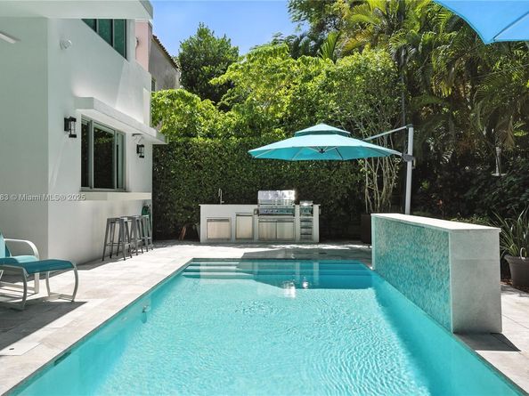 4048 Malaga Ave, Miami FL 33133
