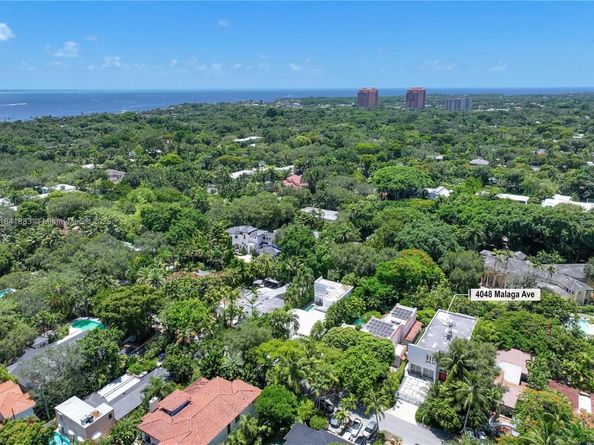 4048 Malaga Ave, Miami FL 33133
