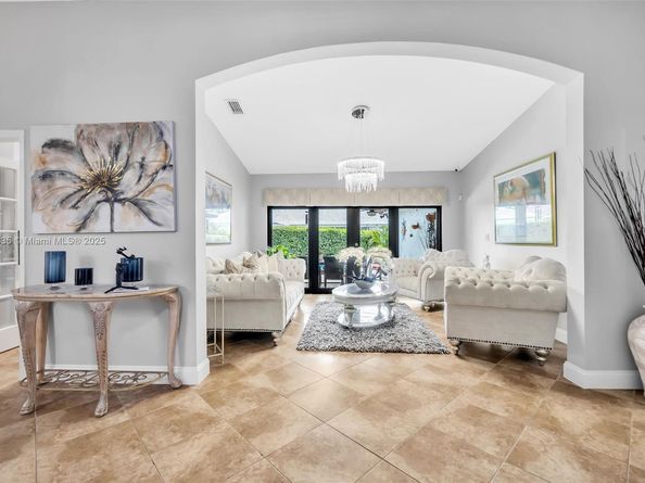 15462 SW 115th St, Miami FL 33196