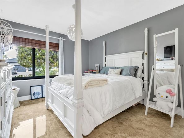 15462 SW 115th St, Miami FL 33196