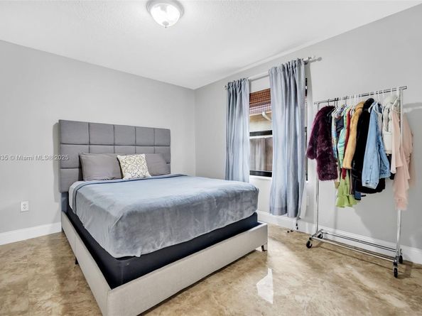 15462 SW 115th St, Miami FL 33196