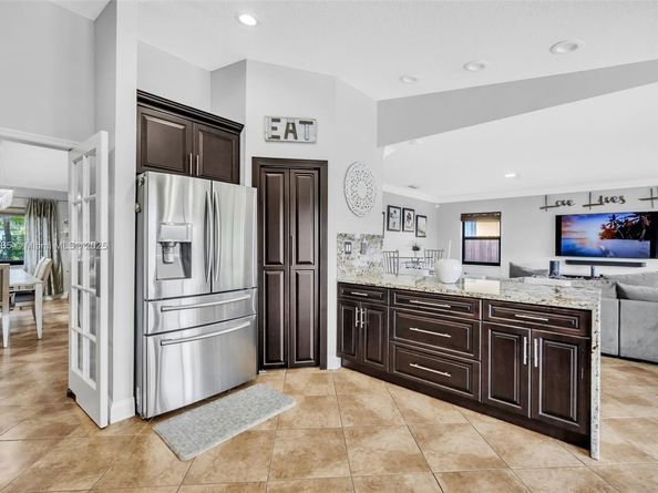 15462 SW 115th St, Miami FL 33196