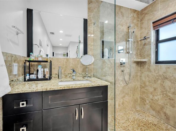 15462 SW 115th St, Miami FL 33196