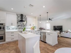 362 Lake Crest Ct, Weston FL 33326