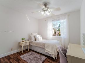 362 Lake Crest Ct, Weston FL 33326