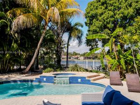 362 Lake Crest Ct, Weston FL 33326