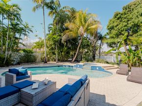 362 Lake Crest Ct, Weston FL 33326