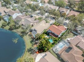 362 Lake Crest Ct, Weston FL 33326