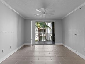 6861 SW 44th St 204, Miami FL 33155